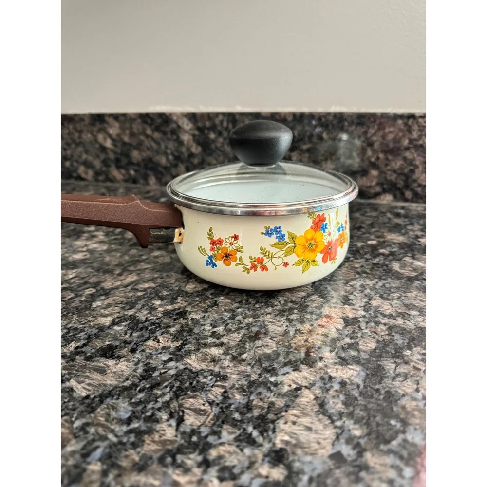 Vintage JMP Sweet Flowers‎ Enamel Saucepan with Lid Made in Spain Floral Retro